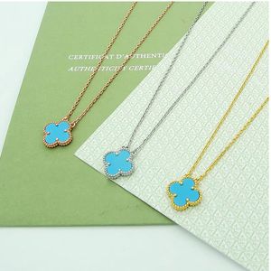 T GG 목걸이 브랜드 디자이너 여성을위한 고급 목걸이 세련된 새로운 Fourleaf Clover Necklace HighQuality Titanium Steel 18K Gold Pendant NE