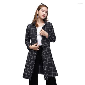 Casacos de trinchas femininas Casaco de listras para mulheres plus size roupas coreanas de peito duplo Black Windbreaker Duster Fall 2023 Long 5xl