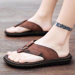 Summer Outside Wear Slippers Men's Fashion Personality Casual Outdoor Soft Sole Comfortable Seaside Beach Sandals