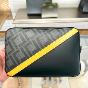 dam handväska fyrkantig kameraväska herr klassisk plånbok designer randig baguette väska Lyx mini pochette crossbody axelväskor clutch tote nylon strand kosmetika väskor