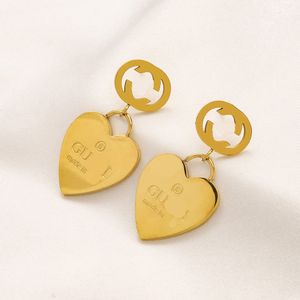 18K chapado en oro Diseñadores de lujo G Carta Pendiente Stud Mujeres famosas Moda en forma de corazón Pendiente Banquete de boda Jewerlry Calidad superior 20style