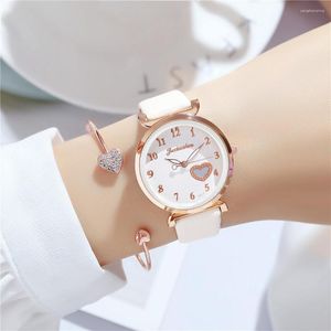 Armbandsur 2023 Fashion Simple Belt Ladies Watch Trendy Romantic Love Pattern Quartz Fine Fine