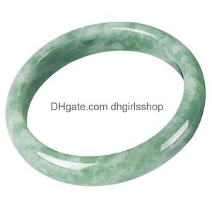 Bangle äkta Natural Green Jade Armband Charm smycken Fashion Accessories Handkuggade lyckliga AMET -gåvor för kvinnor Hennes män 230215 Dhahm