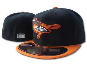 2023 Tek Parça Takılmış Kapaklar İyi Satış Yaz Kırmızılar Mektubu Beyzbol Snapback Caps Gorras Bones Erkek Kadın Günlük Açık Spor Takılmış Şapka Y2