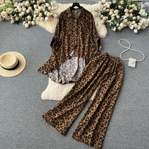 Kvinnors kostymer koreJepo Fashion Leopard Print Set Retro Lazy Women's Oregelbundna långärmad skjorta Hög midja Slim Wide Leg Pants Tvåbit