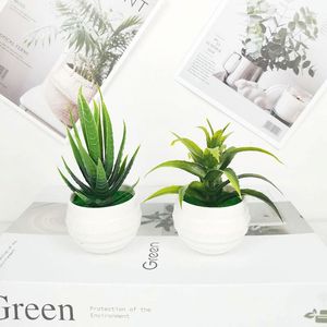 Dekorativa blommor konstgjorda växter mini bonsai aloe små träd falska växt krukta ornament hem el rum bord dekoration trädgård dekor