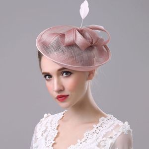 Berets HT1773 High Quality Lady Fascinator Elegant Yarn Mesh Fedoras Vintage Hair Clips Wedding Hat Women Fedora Hat Feather Party Hat 230518