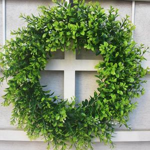 Decorative Flowers Hanging Artificial Green Leaves Plastic Wreath Faux Boxwood Wedding Party Decoration For Front Door Wall Window