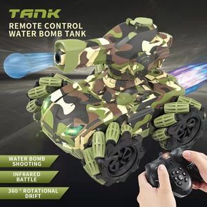 Electricrc Car Kids Infrared Battle Remote Control Tank Toy Boy Headlights音楽スプレースタントドリフトバースデーギフト230518