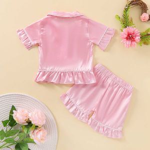 Conjuntos de roupas infantis crianças bebê meninas pijama cetim terno manga curta camisa e shorts plissado hem cor sólida doce primavera roupas 1-5t