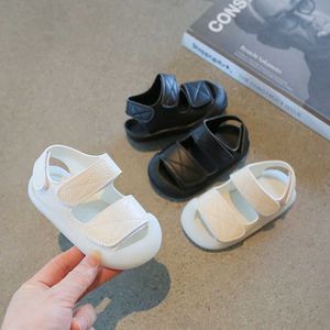 Sandaler barn sandaler barn sommarstrandskor för pojkar flickor småbarn lilla pojke sandaler mode 2023 nya tår täckta anti-kick mjuk AA230518