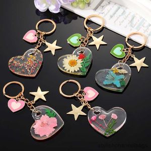 Keychains Color Heart Star Natural Dried Flower Keychain Keyring Women Friends Love Immortal Daisy Plant Bag Key hängsmycken