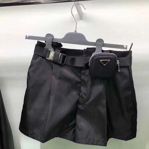 Fashion Yang Mi Same Style Waistpack Shorts für Damen 23 Sommer Neues Dreieck Lose Hohe Taille Breites Bein Freizeithose