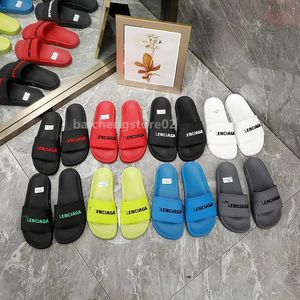 Paris Sliders Erkek Kadınlar Yaz Tasarımcısı Slaytlar Sandalet Plaj İzleyicileri Bayanlar Flip Flops Siyah Açık Ev Slaytları Chaussures Ayakkabı Boyutu 35-46 B2