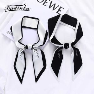 Badinka 2022 New Black White Long Skinny Skinny Silk Hair Scarf Headband Women Letter Printed Purse Bag Head Scarves Foulard Cheveux G220513