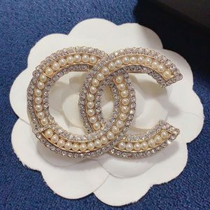 20 Estilo Designer Broches Tops Pins Broches Womens Mens Acessórios Designers Pin Dress Pins para Lady Fashion Jewelry Acessórios de jóias de luxo