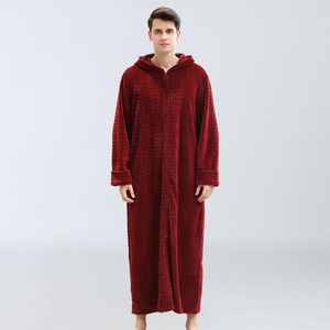 Men's Sleepwear Winter Style Bath Warm Robe Flannel Hooded Lengthen Zipper Male Thick Dressing European Men Gown Casual Fashion Bathrobe