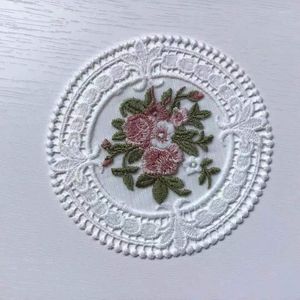 Table Mats 4Pcs/lot Placemat Embroidery Craft Flower Lace Fabric Anti-scald For Dining Insulation Plate Coffee Mat