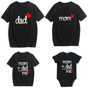 Abiti coordinati per la famiglia Mamma Papà Me Abbigliamento per la famiglia Abbigliamento per padre Figlia Figlio Abbigliamento per la famiglia T-shirt Papà e me Abbigliamento per bambini G220519