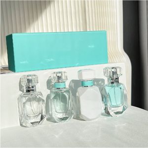 Designer Colônia Man Fragrância de perfume para mulher Conjunto de presentes Bottle ntense 30ml 4pcs com kit de caixa de natal presente rápido navio