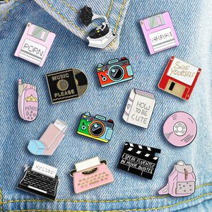 Fashion Creative Cartoon U Disk, Retro CD, Fax Machine Oil Drop Brosch Pin Denim Bag Gift Men Women Fashion Jewelry Accessories