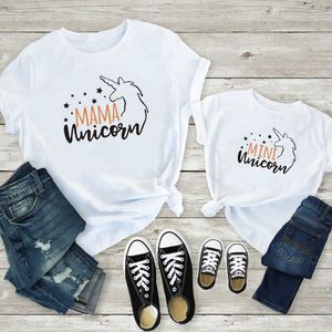 Family Matching Outfits Cute Family Matching Clothing Mom Mini Mom and Daughter Clothing Shirt Summer Mom and Me Children's Top T-shirt G220519