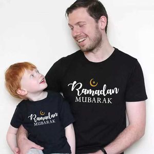 Family Matching Outfits Ramadan Mubarak Family Matching Shirt Cotton Mom Dad Child T-shirt Top Baby Boys Girls Tight Fit Islamic Eid Clothing G220519