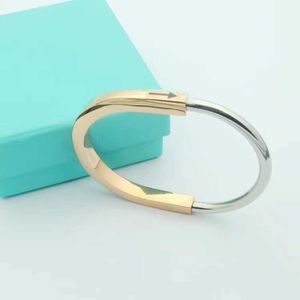 Hot Picking TFF horseshoe shaped titanium steel bracelet rose gold jewelry