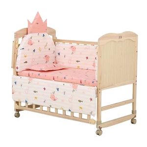 Conjunto de cama impressa Crown Design Baby 5pcs Conjunto de berço lenço de algodão animal Lua de lunas lençóis de cama Bom gente bonita Cama de madeira BA30 F23