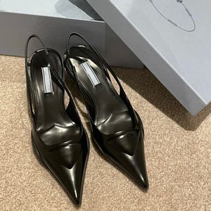 Lüks Sandalet Kadın Yüksek Topuklu Kıdemli Moda Tasarımcı Ayakkabı Mektup Düğün Yemeği Kadın Sandalet