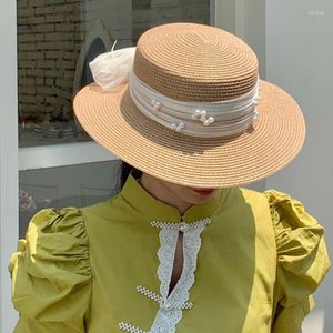 ワイドブリム帽子エレガントな女性帽子海辺の麦わら織りの蝶の飾りで通気性