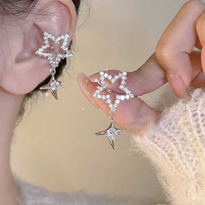 Charm Shining Rhinestone Stars Pendientes Clip para mujer Color plata Sin piercing Ear Clips Mujer 2023 Trend Ear Cuffs Jewelry Gift AA230518