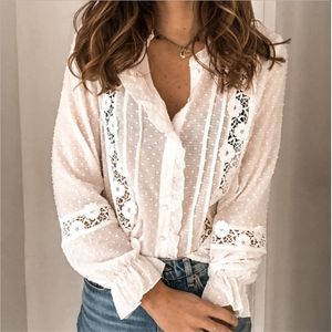 Blusas femininas camisas femininas Moda Camisa de renda Blusa de manga comprida Crochet Hollow Out Logo Casual Tops Ruffles OL Buttons camisa BLUSAS Tamanho S-xxl 230519