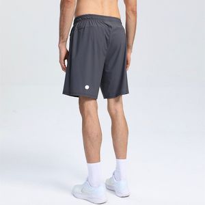 2024 Hot Lu Lu Lemons Men Yoga Ostenta shorts curtos e secos com bolso de bolso traseiro Casual Running Gym Jogger Pant S
