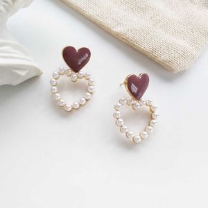 Charm Lats New Heart Shaped Simple Pearl Earrings 귀여운 드리핑 하트 귀걸이 여성 2020 한국 브린 코 패션 보석 AA230518