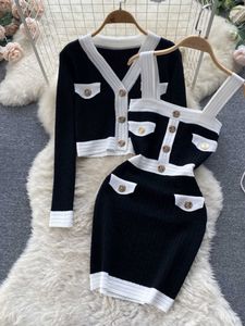 Tvådelad klänning Autumn New Women's Dresses Knitwear Suits Small Fragrance Sticked Cardigan Coat + Suspender Knit Dress Streetwear Two Piece Set P230517