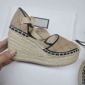 Scarpe da donna con tacco inclinato di marca di lusso, scarpe super alte in pelle, suole spesse da donna, sandali con zeppa intrecciati a mano, 35-41