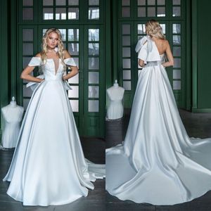 Chic Satin Pearls Wedding Dress Strapless Bow Bridal Gowns Custom Made Pleats Sweep Train Robe de mariee