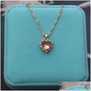 Pendanthalsband Trendiga Fine Crystal Heart Necklace Korean Style Love Clavicle Chain for Women Zircon Christmas Gift Drop D DHQXR
