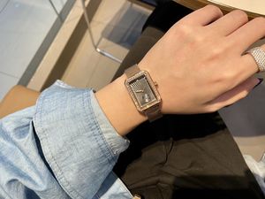 مشاهدة Quartz Womens Watches 34mm Silver Wristband مقاومة للماء جميع مصمم الأزياء من الفولاذ المقاوم للصدأ معصم Wristwatch Chan8