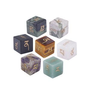 Carve Manjuushri Bodhisattva Mantra Crystal Dice Loose Gemstones smycken Buddhism Collection Crafts Natural Stone D6 Dice Ornament Stöd anpassat typsnittsmönster