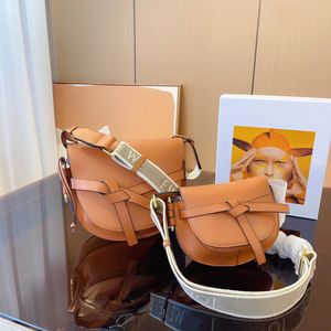 Designer Saddles Bag Women's Shoulder Handbag Lowe High-end Real cowhide Bow Clamshell Wallet Fashion luxury Alphabet broadband sub crossbody bag