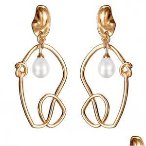 Hoop Huggie Korean Trend Irregar Pearl Alloy Earrings For Women Gold Color Aretes De Mujer Modernos Kawaii Jewelry Good Design Gif Dh0Cn