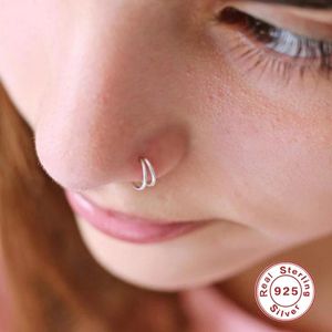 Spille Aide 925 Sterling Silver Doppio Cerchio Anelli da naso per le donne Ragazze Piccolo cerchio aperto Tipo di anello Piercing Cartilagine Stud Gioielli per il corpo