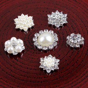 Boncuklar 120pcs Vintage el yapımı metal dekoratif düğmeler+kristal inciler zanaat malzemeleri Saç aksesuarları için düz rhinestone düğmeleri