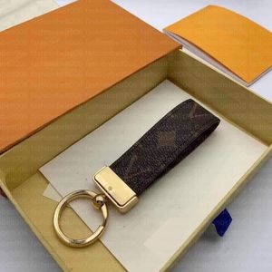 Leather Keychain Card Holder Exquisite Luxury Designer Keyring Zinc Alloy Letter Unisex Lanyard cute for women men Black White Metal with box fashionbelt006