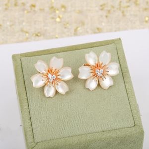 Stud Top Quality 2022 Trend Hot Famous Brand Gifts Luxury Jewelry Earrings for Women Rose Gold Color Europe Flowers Charms Ear Clip