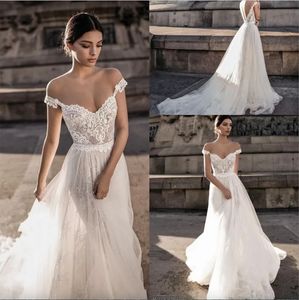 A-Line Wedding Dresses Sheer Bohemian Dresses 2023 Off Shoulder Lace Applique Romantic Tulle Court Train Backless Bridal Gowns Custom Boho