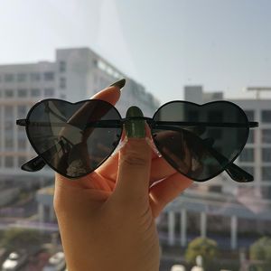 Sunglasses 2023 Love Heart Women Fashion Female Brand Vintage Women's Men Polarized Designer Sun Glasses Shades Oculos UV400