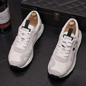 Nuove scarpe in rete traspirante da uomo versione coreana di scarpe casual sportive moda estate sneakers basse bianche D2H49